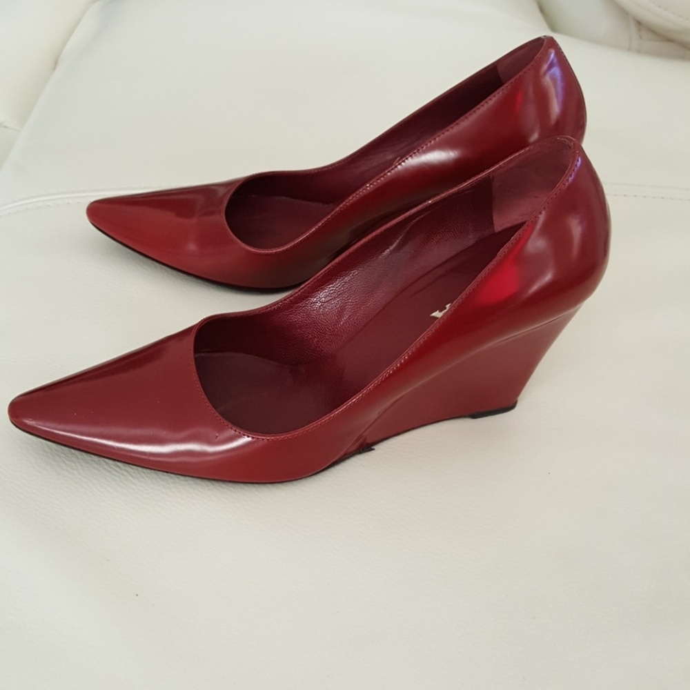 Prada shoes - Picture 2 of 5
